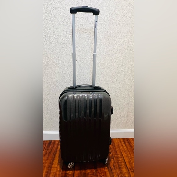 Rockland Other - New Rockland Expandable Spinner Wheel Luggage, Carbon, Carry-On 20-Inch